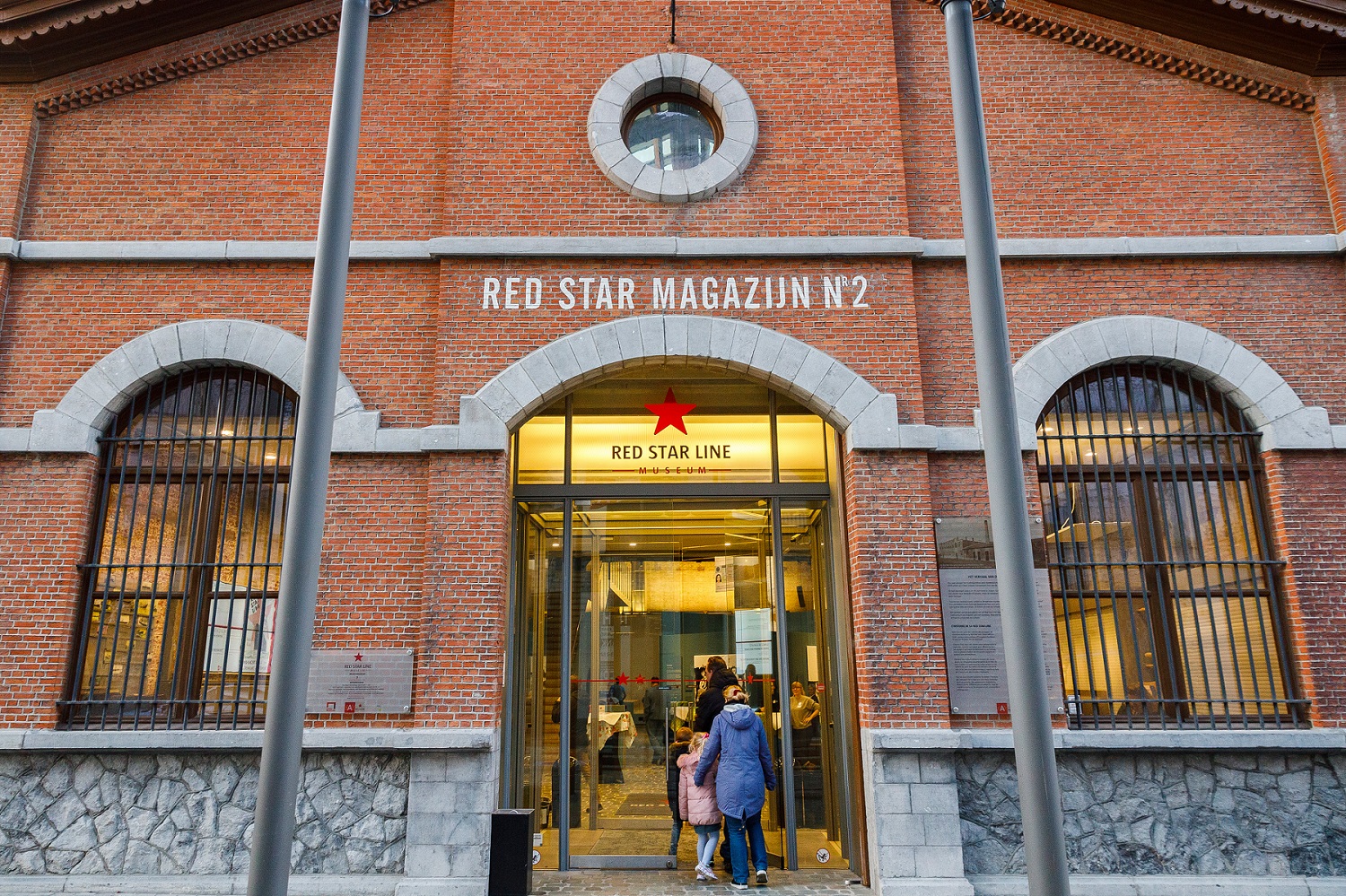 Red Star Line Museum: Permanent collection