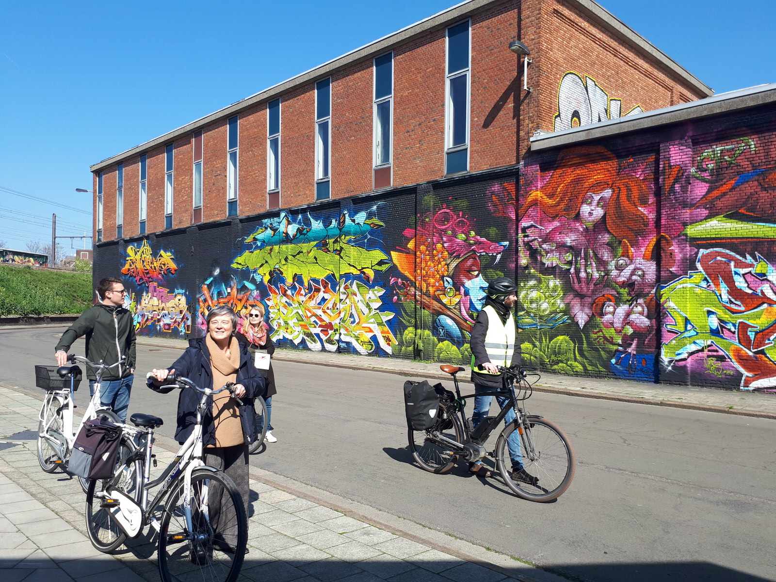 Bike tour: Street art Antwerp (NL)