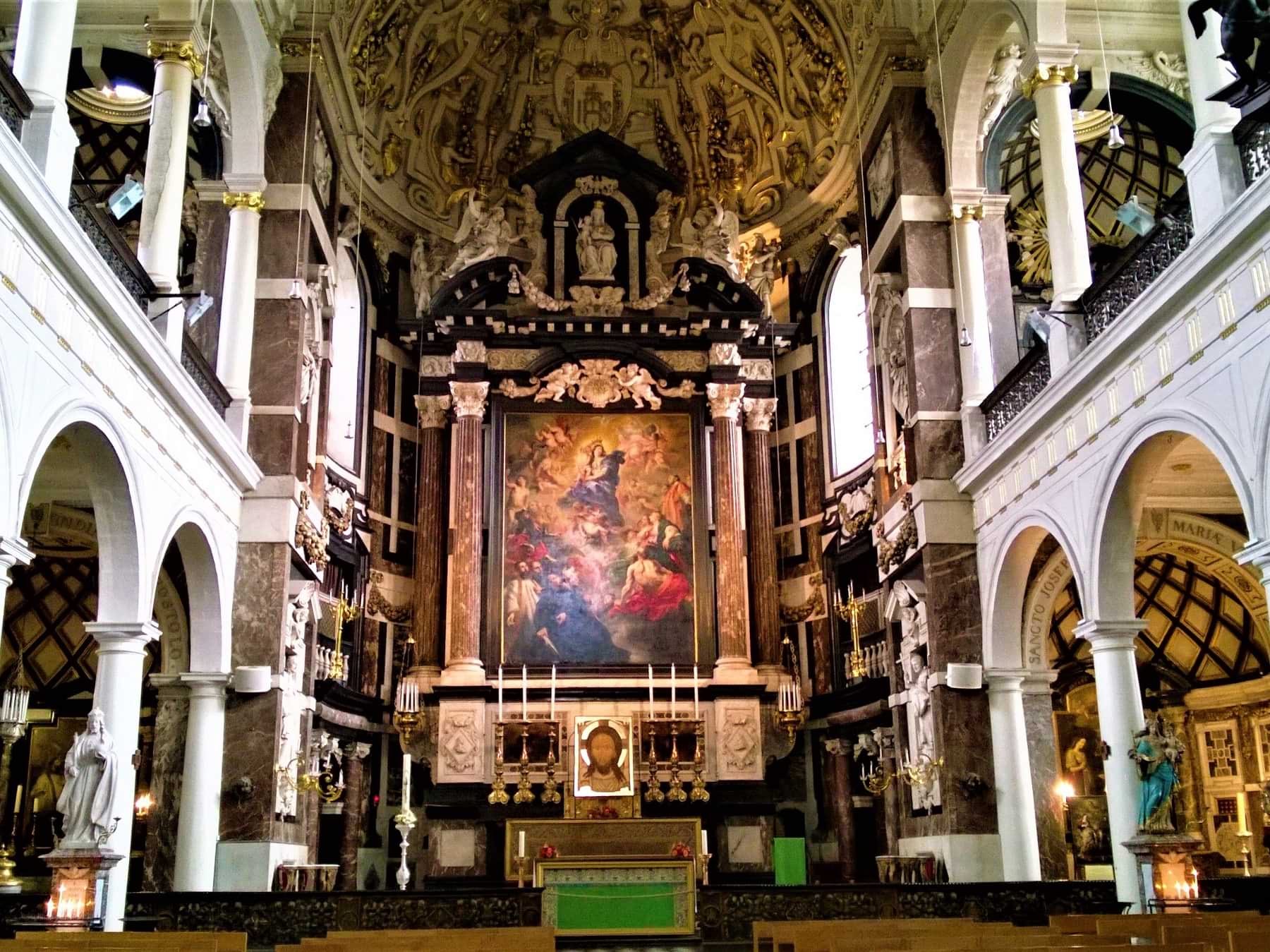 Antwerp and its baroque jewel