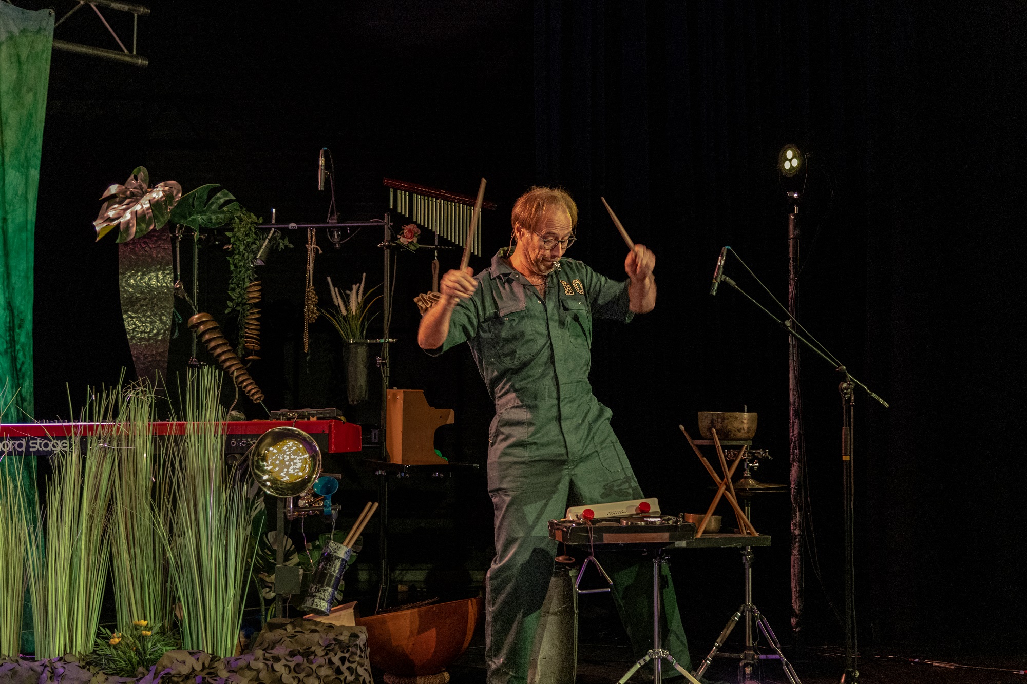 Lelijk Eendje, muziektheater met poppen